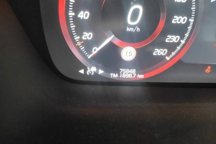 Used Volvo V90 2021 Cross Country B5 AWD Smart Range Edition Odometer Close Up