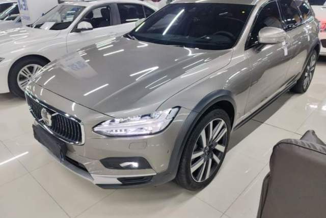 Used Volvo V90 2021 Cross Country B5 AWD Prestige Edition