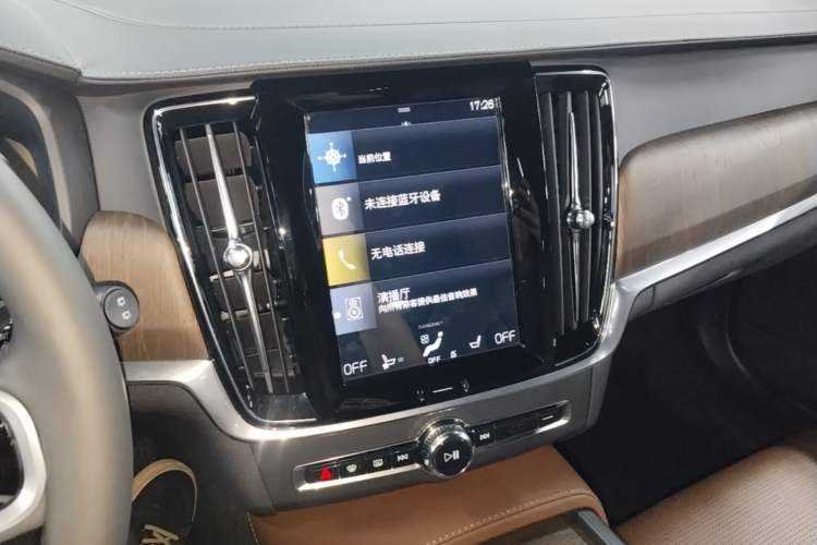 Used Volvo V90 2021 Cross Country B5 AWD Prestige Edition Audio And AC Panel
