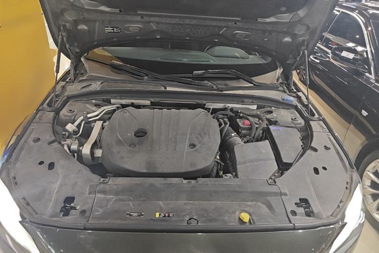 Used Volvo V90 2021 Cross Country B5 AWD Smart Range Edition Engine Bay