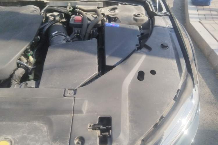 Used Volvo V90 2021 Cross Country B5 AWD Smart Range Edition Engine Bay Left