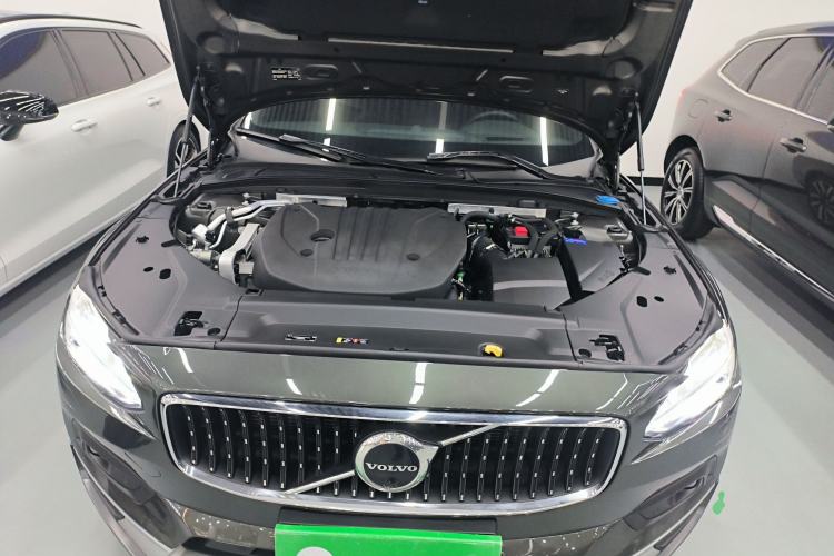 Used Volvo V90 2021 Cross Country B5 AWD Prestige Edition Engine Bay