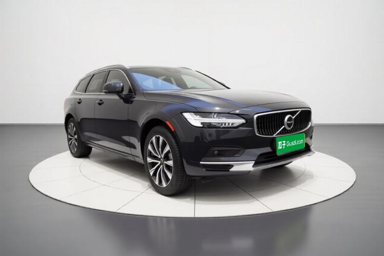 Used Volvo V90 2021 Cross Country B5 AWD Smart Range Edition Exterior 2