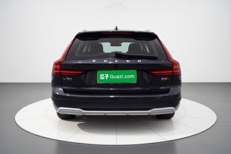 Used Volvo V90 2021 Cross Country B5 AWD Smart Range Edition Exterior 4