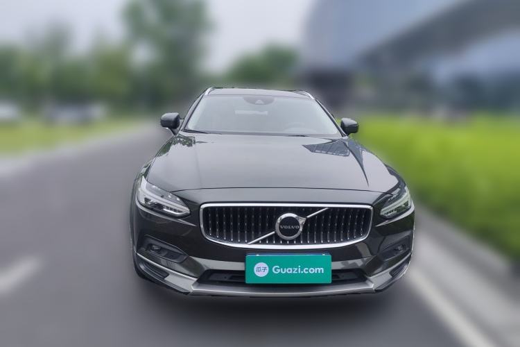 Used Volvo V90 2021 Cross Country B5 AWD Smart Range Edition Front