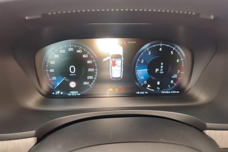 Used Volvo V90 2021 Cross Country B5 AWD Smart Range Edition Instrument Cluster