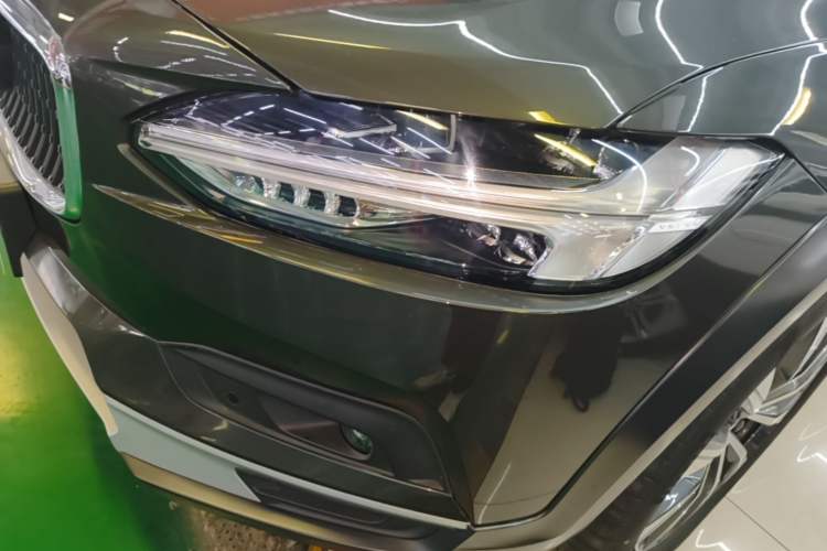 Used Volvo V90 2021 Cross Country B5 AWD Smart Range Edition Left Front Headlight