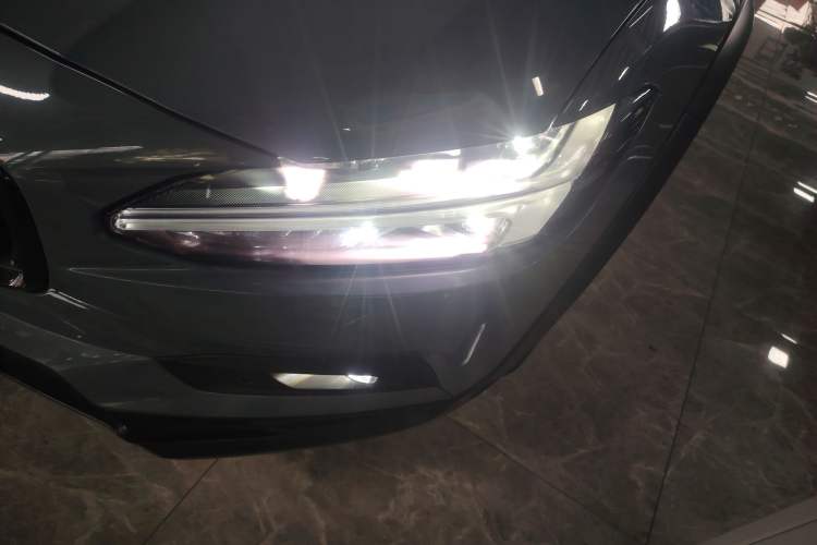 Used Volvo V90 2021 Cross Country B5 AWD Smart Range Edition Left Front Headlight