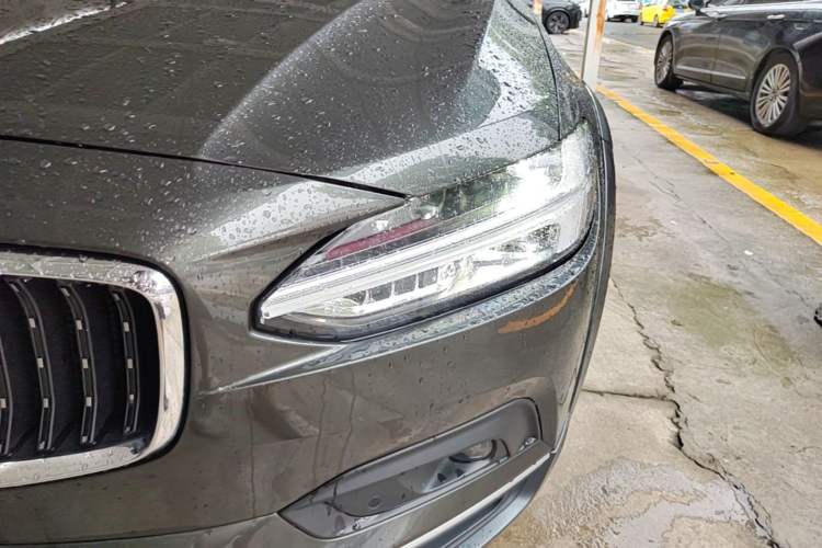 Used Volvo V90 2021 Cross Country B5 AWD Smart Range Edition Left Front Headlight