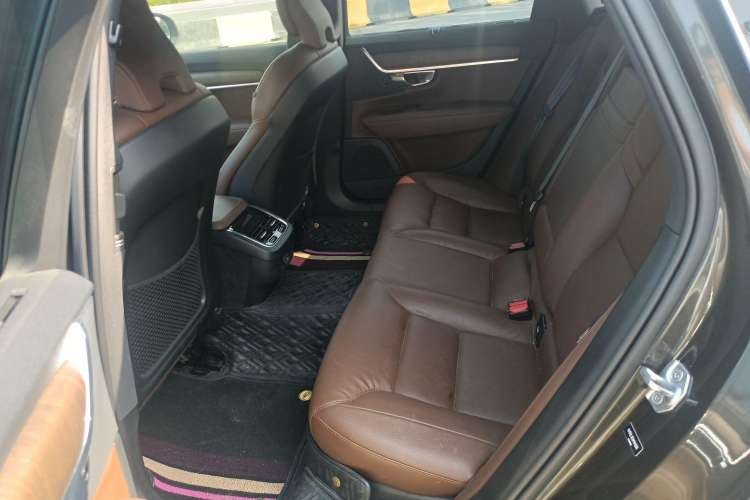 Used Volvo V90 2021 Cross Country B5 AWD Smart Range Edition Left Rear Seat