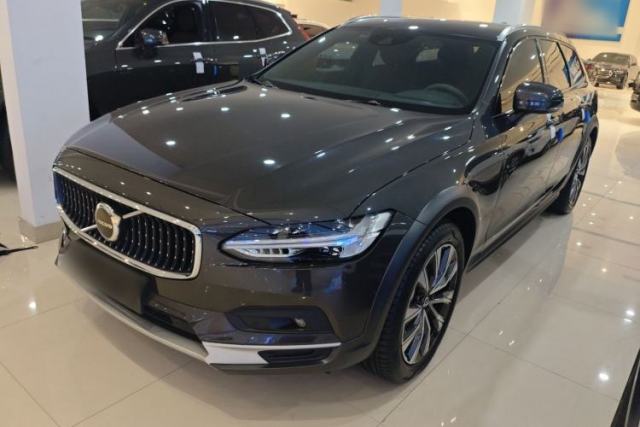 Used Volvo V90 2021 Cross Country B5 AWD Smart Range Edition