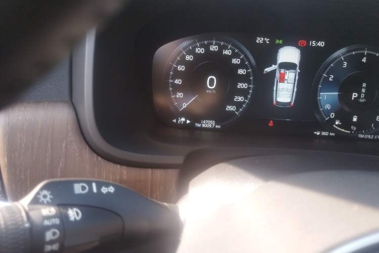 Used Volvo V90 2021 Cross Country B5 AWD Smart Range Edition Odometer Close Up