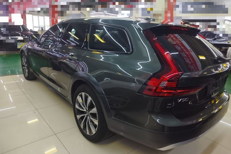 Used Volvo V90 2021 Cross Country B5 AWD Smart Range Edition Rear Left 45 Deg