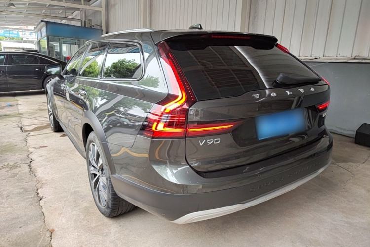 Used Volvo V90 2021 Cross Country B5 AWD Smart Range Edition Rear Left 45 Deg
