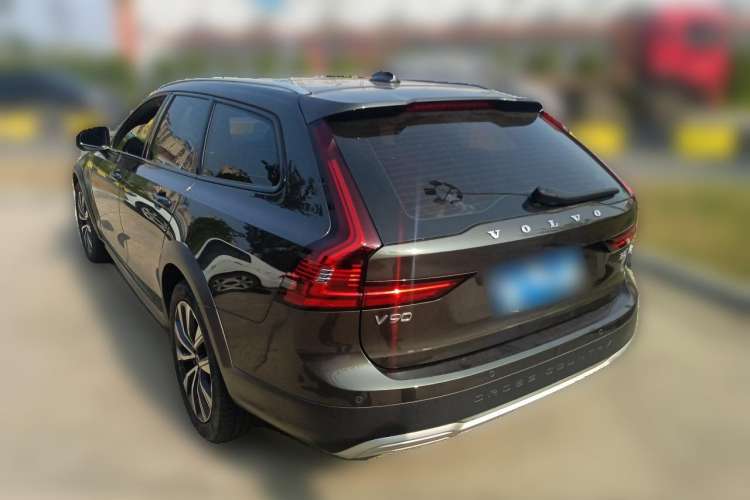 Used Volvo V90 2021 Cross Country B5 AWD Smart Range Edition Rear Left 45 Deg
