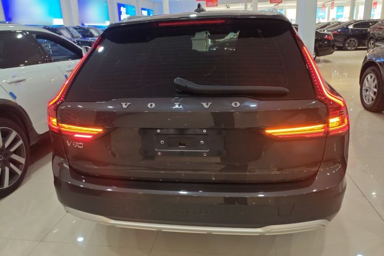 Used Volvo V90 2021 Cross Country B5 AWD Smart Range Edition Rear