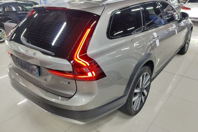 Used Volvo V90 2021 Cross Country B5 AWD Prestige Edition Rear Right 45 Deg