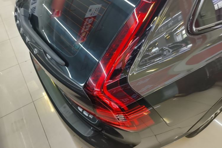 Used Volvo V90 2021 Cross Country B5 AWD Smart Range Edition Right Rear Taillight