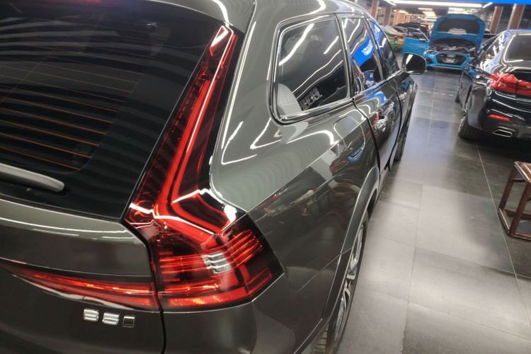 Used Volvo V90 2021 Cross Country B5 AWD Smart Range Edition Right Rear Taillight