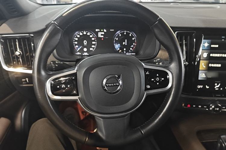 Used Volvo V90 2021 Cross Country B5 AWD Smart Range Edition Steering Wheel
