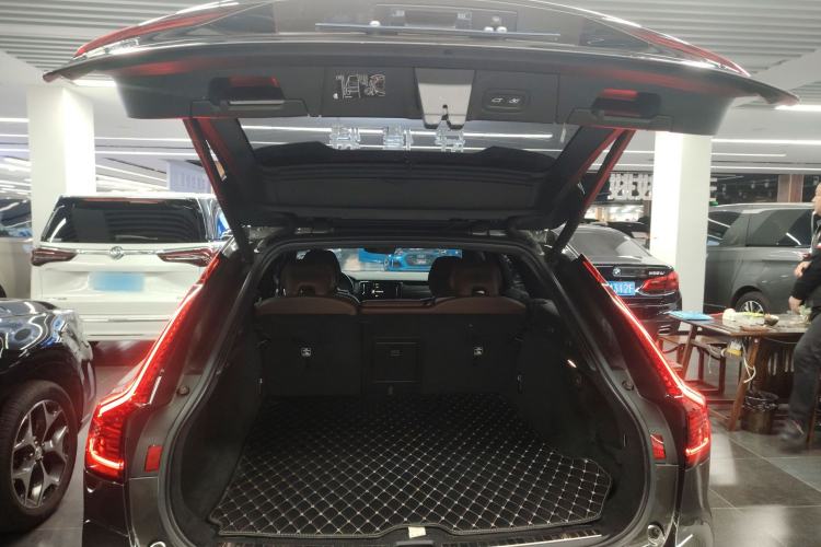 Used Volvo V90 2021 Cross Country B5 AWD Smart Range Edition Trunk