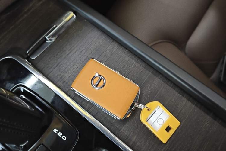 Used Volvo V90 2021 Cross Country B5 AWD Smart Range Edition Vehicle Key