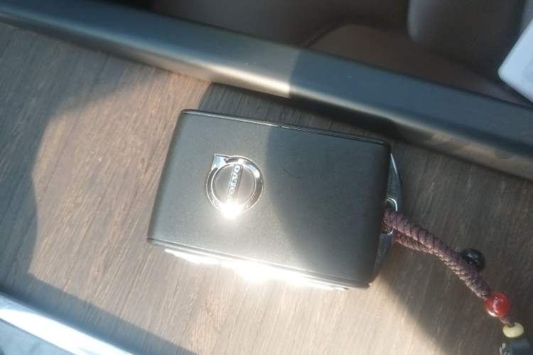 Used Volvo V90 2021 Cross Country B5 AWD Smart Range Edition Vehicle Key