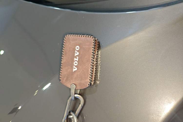 Used Volvo V90 2021 Cross Country B5 AWD Smart Range Edition Vehicle Key