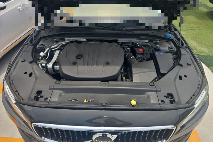 Used Volvo V90 2021 Cross Country B5 AWD Smart Range Edition Engine Bay