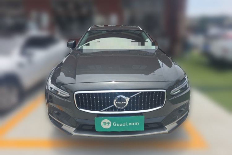 Used Volvo V90 2021 Cross Country B5 AWD Smart Range Edition Front