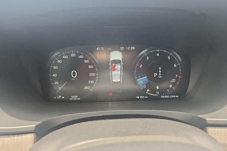 Used Volvo V90 2021 Cross Country B5 AWD Smart Range Edition Instrument Cluster