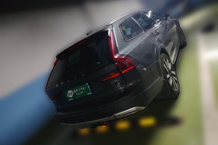 Used Volvo V90 2021 Cross Country B5 AWD Prestige Edition Rear Right 45 Deg