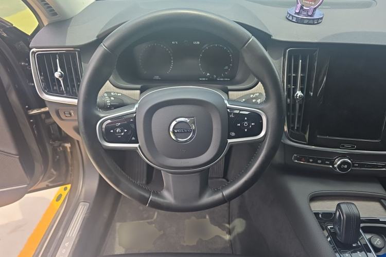Used Volvo V90 2021 Cross Country B5 AWD Smart Range Edition Steering Wheel