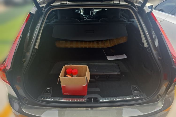 Used Volvo V90 2021 Cross Country B5 AWD Smart Range Edition Trunk
