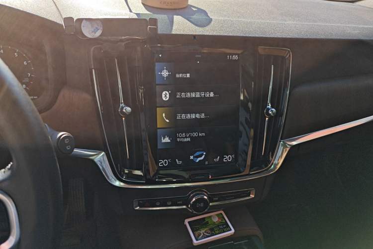 Used Volvo V90 2021 Cross Country B5 AWD Smart Range Edition Audio And AC Panel