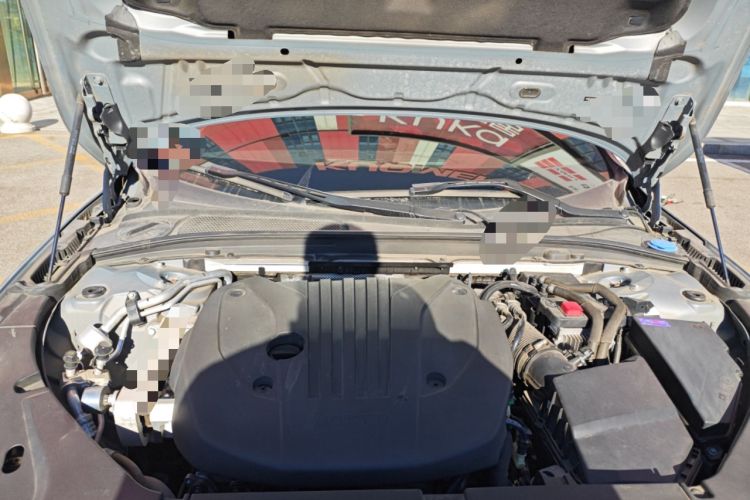 Used Volvo V90 2021 Cross Country B5 AWD Smart Range Edition Engine Bay