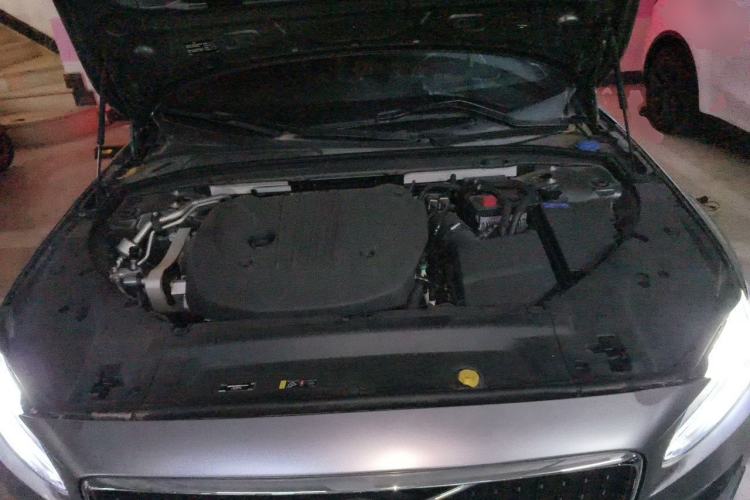 Used Volvo V90 2021 Cross Country B5 AWD Prestige Edition Engine Bay