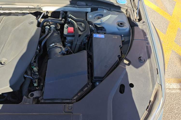 Used Volvo V90 2021 Cross Country B5 AWD Smart Range Edition Engine Bay Left