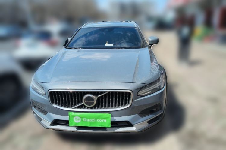 Used Volvo V90 2021 Cross Country B5 AWD Smart Range Edition Front
