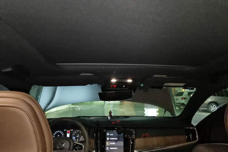 Used Volvo V90 2021 Cross Country B5 AWD Prestige Edition Headliner