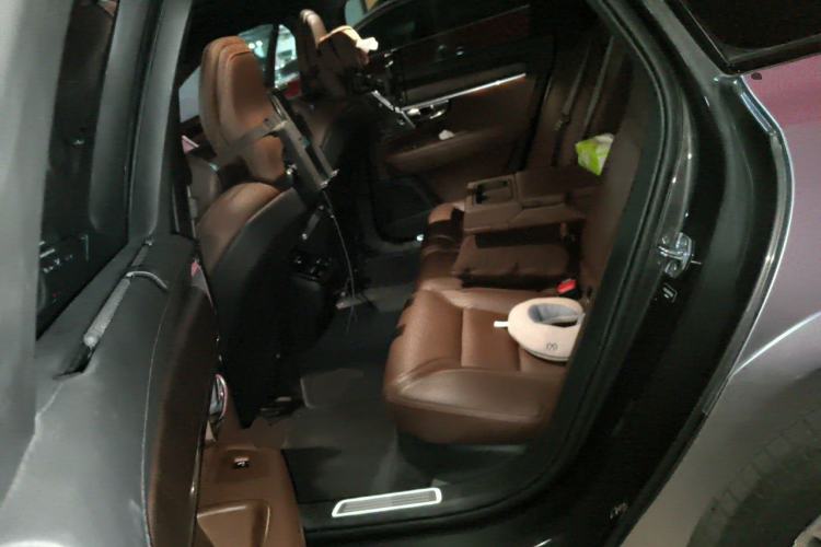 Used Volvo V90 2021 Cross Country B5 AWD Prestige Edition Left Rear Seat