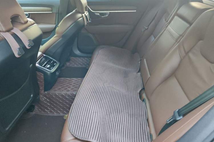 Used Volvo V90 2021 Cross Country B5 AWD Smart Range Edition Left Rear Seat