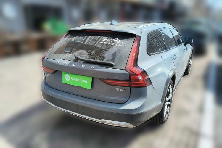 Used Volvo V90 2021 Cross Country B5 AWD Smart Range Edition Rear Right 45 Deg