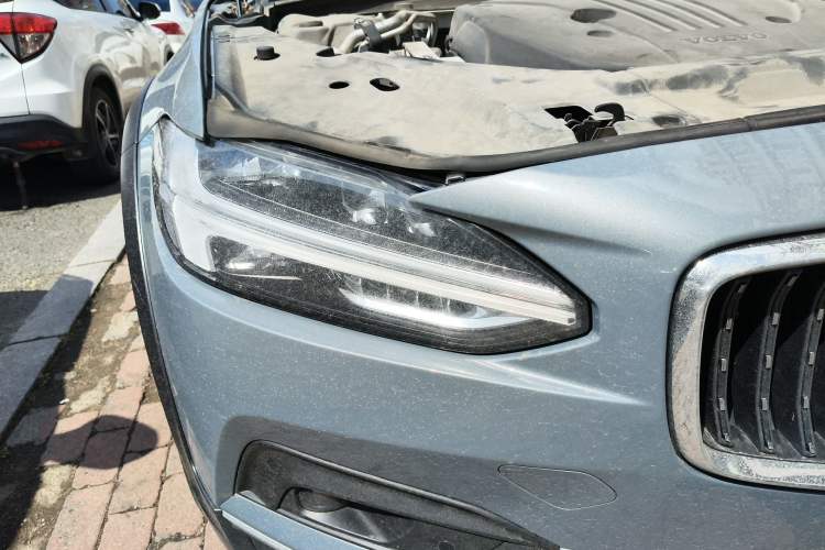 Used Volvo V90 2021 Cross Country B5 AWD Smart Range Edition Right Front Headlight