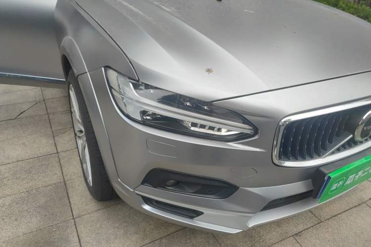 Used Volvo V90 2021 Cross Country B5 AWD Prestige Edition Right Front Headlight