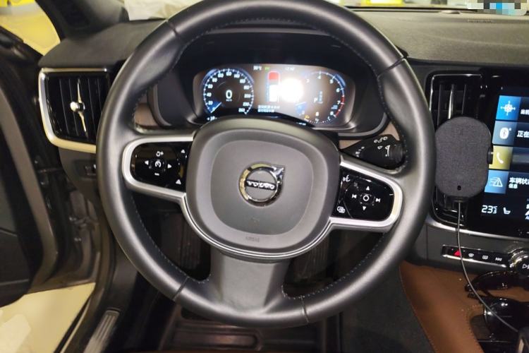Used Volvo V90 2021 Cross Country B5 AWD Smart Range Edition Steering Wheel