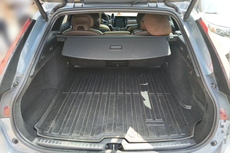 Used Volvo V90 2021 Cross Country B5 AWD Smart Range Edition Trunk