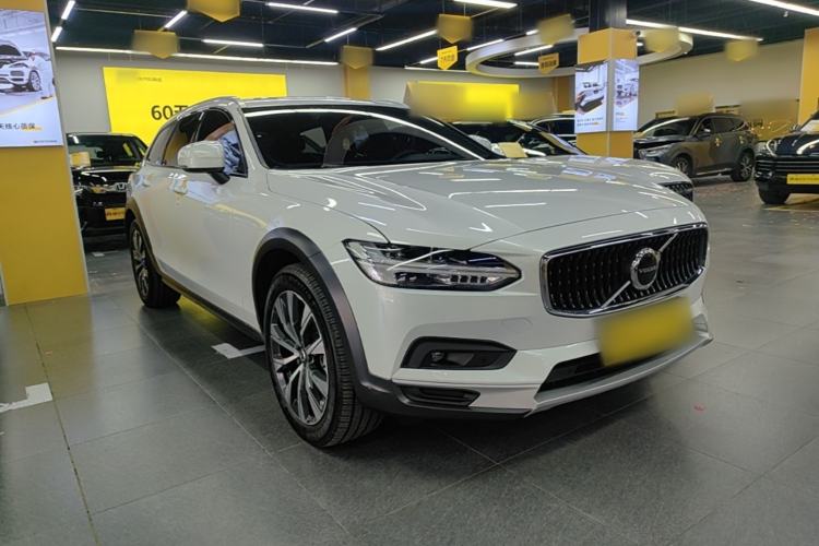 Used Volvo V90 2021 Cross Country B5 AWD Smart Range Edition Exterior 1