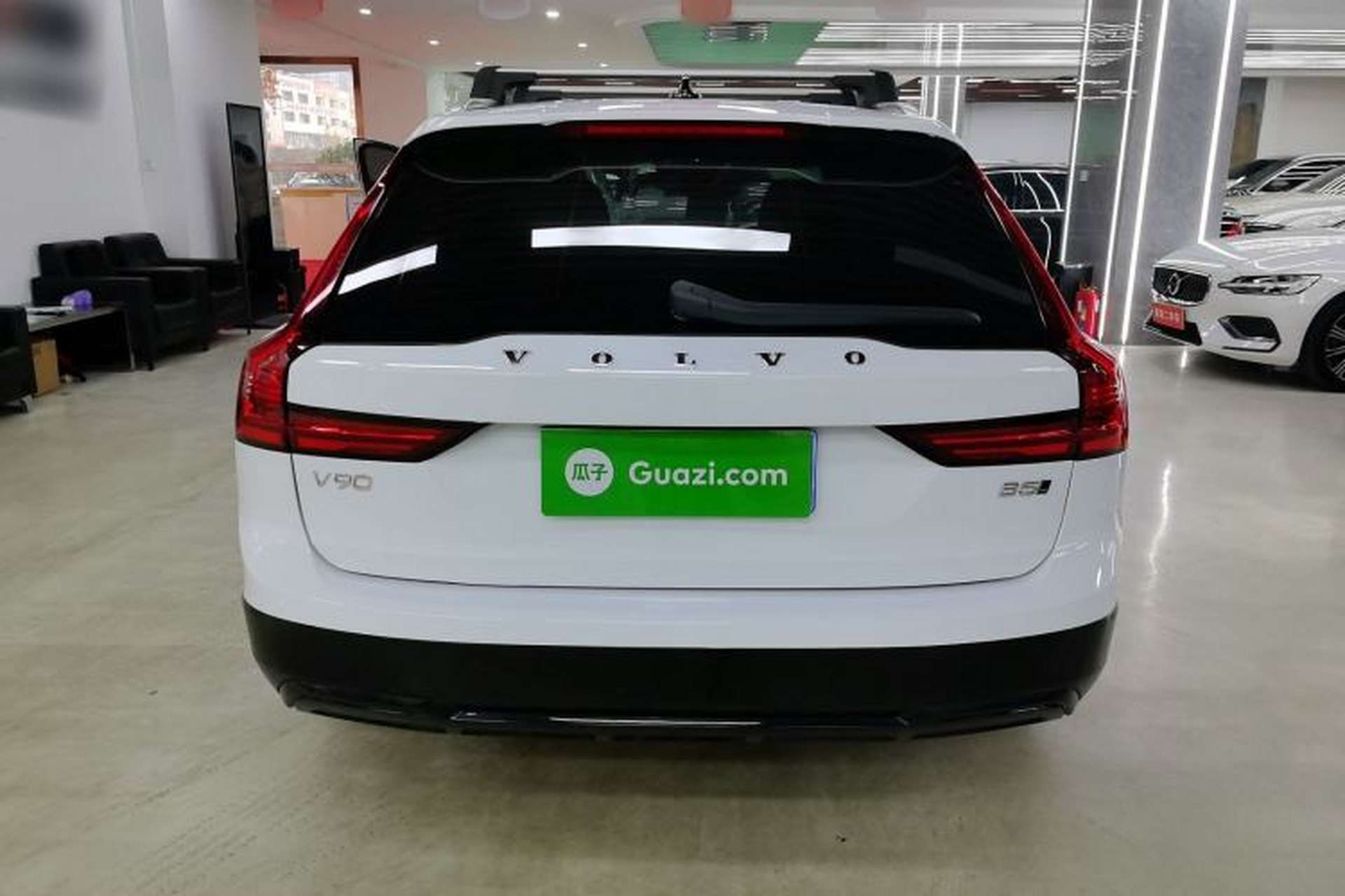 Used Volvo V90 2021 Cross Country B5 AWD Smart Range Edition Exterior 4