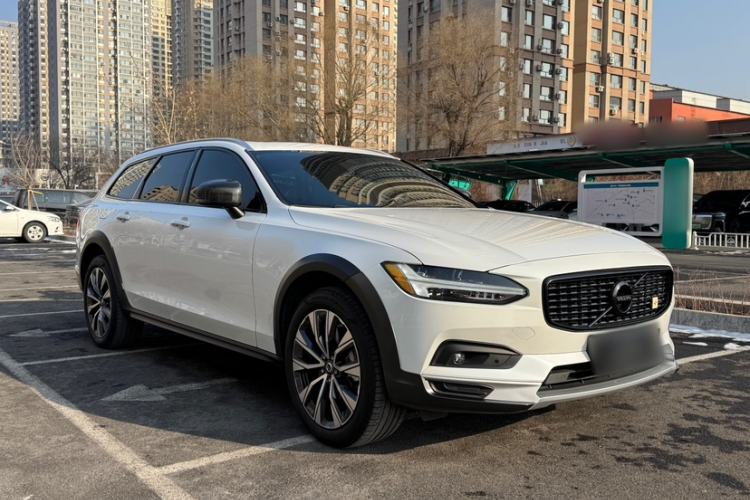 Used Volvo V90 2021 Cross Country B5 AWD Smart Range Edition Exterior 6